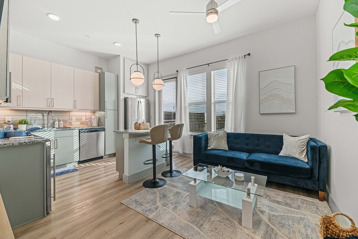 Under The Sea — open living room and kitchen